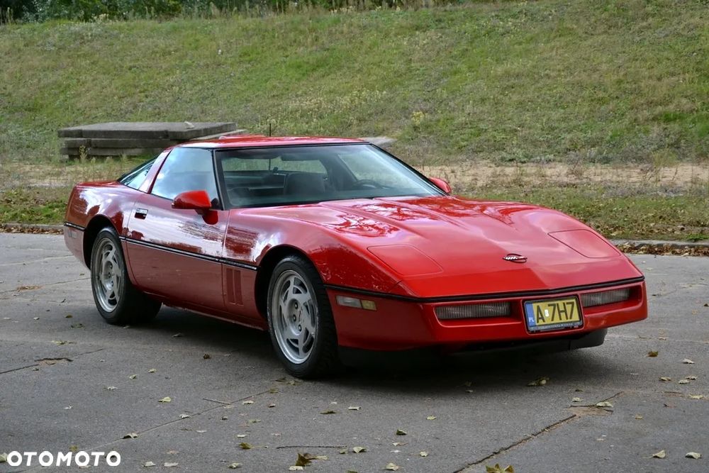 Chevrolet Corvette - 12