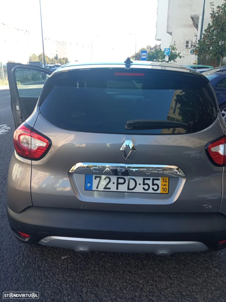 Renault Captur 0.9 TCE Helly Hansen - 3