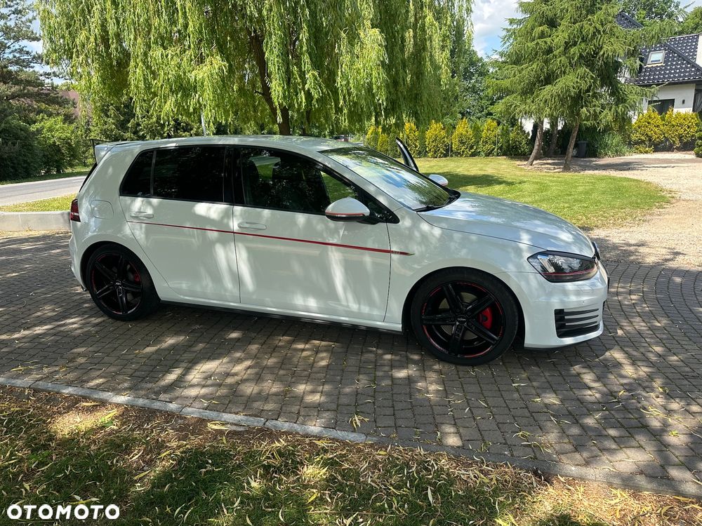 Volkswagen Golf GTI BlueMotion Technology - 3