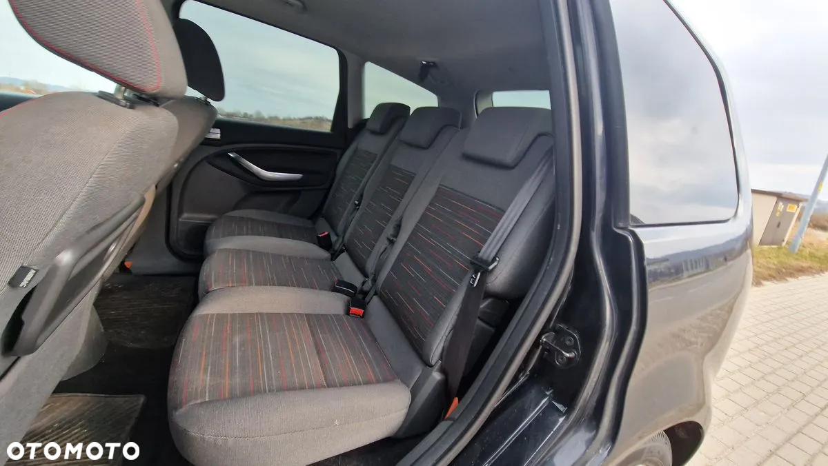 Ford C-MAX 1.8 Ambiente - 9