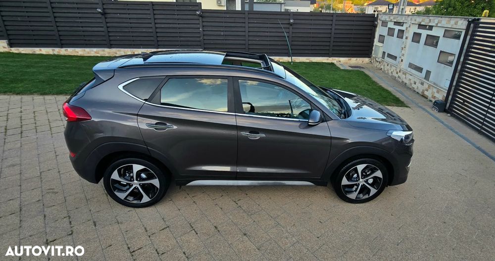 Hyundai Tucson 2.0 CRDI 4WD 6AT Luxury Pack+ - 35