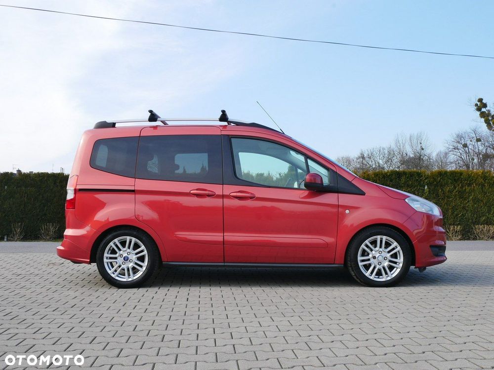 Ford Tourneo Courier - 11