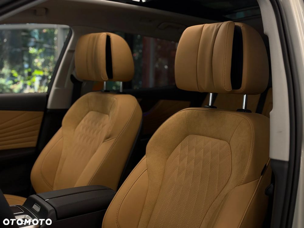Hongqi HS5 2.0T Executive AWD - 10