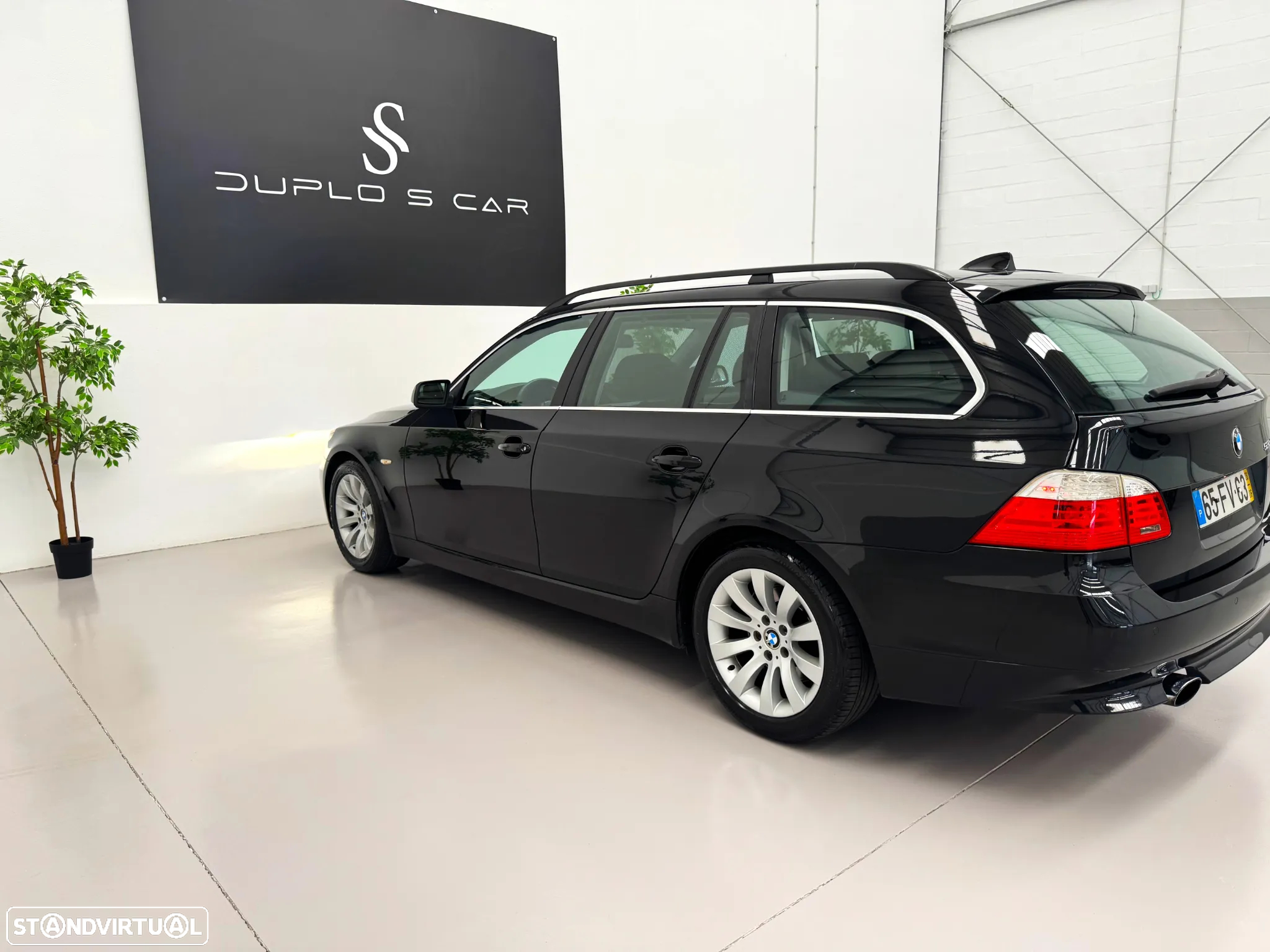 BMW 520 d Touring Executive - 12