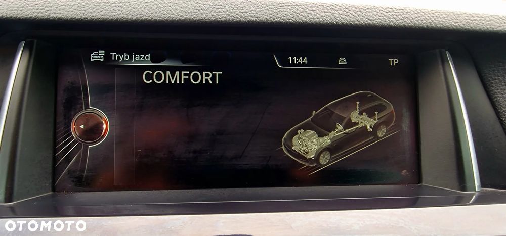 BMW Seria 5 520d Luxury Line - 33