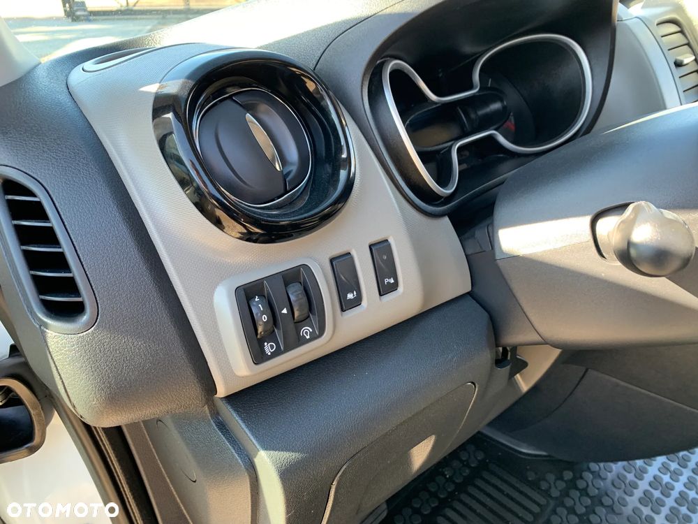 Renault Trafic - 26