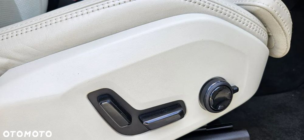 Volvo XC 90 D5 AWD Inscription - 23