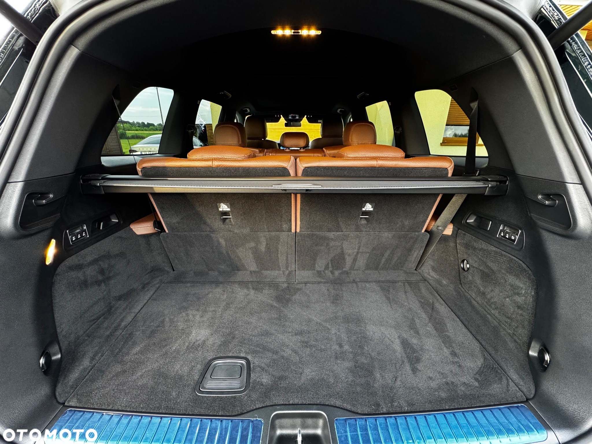 Mercedes-Benz GLS - 21