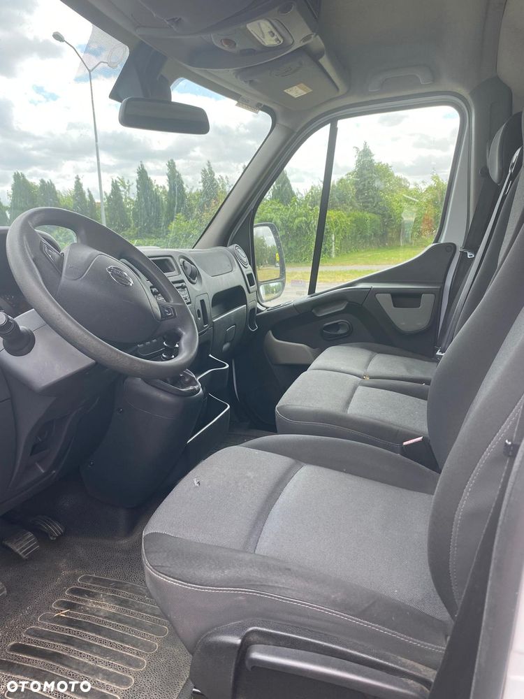 Nissan NV400 - 9