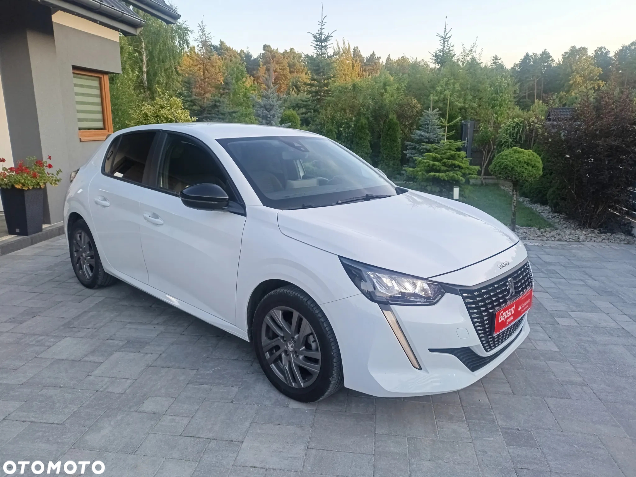 Peugeot 208 - 2
