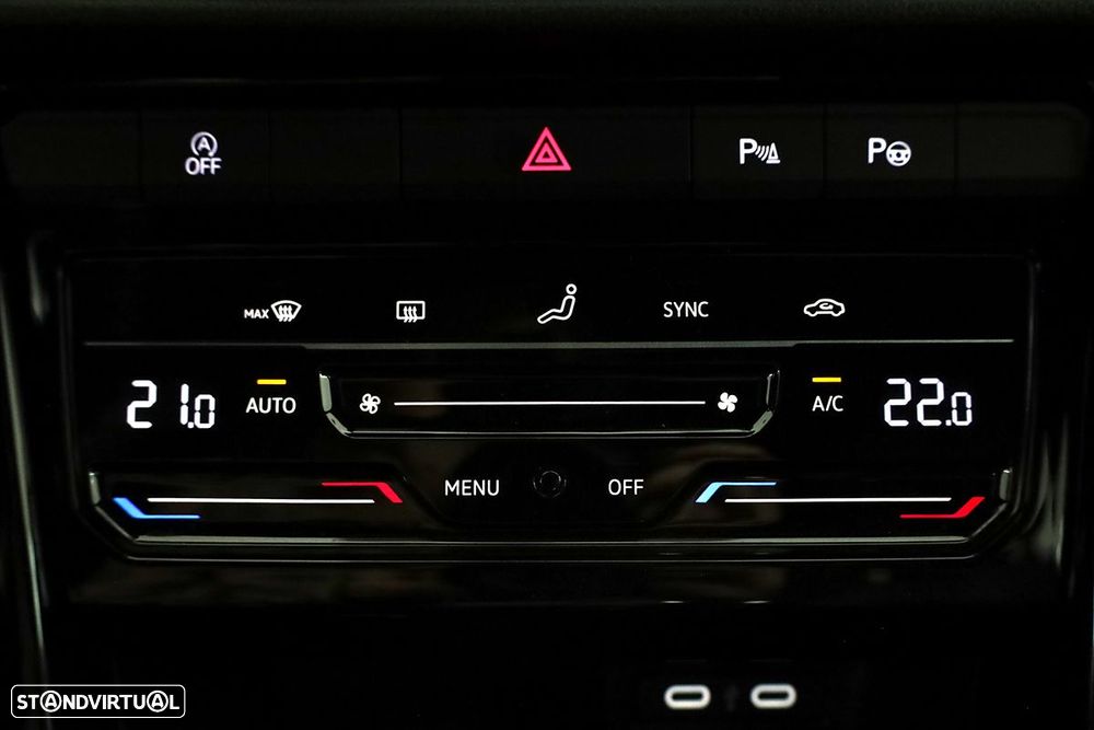 VW T-Roc 1.5 TSI Black Style DSG - 12