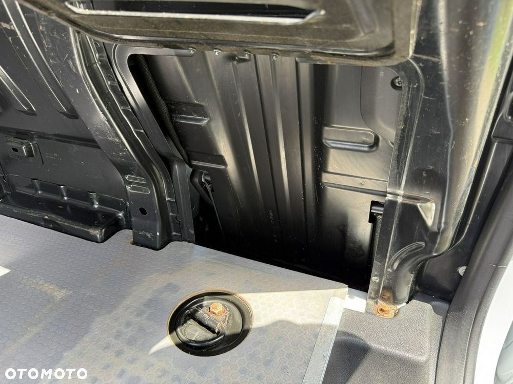 Ford Connect - 9