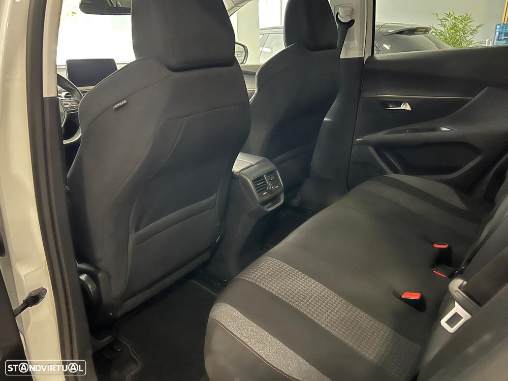 Peugeot 3008 PureTech 130 Stop & Start GPF EAT8 Active Pack - 18
