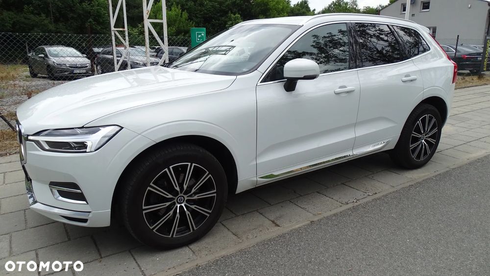 Volvo XC 60 T4 Momentum - 1