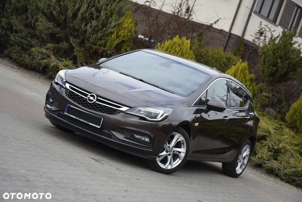 Opel Astra 1.4 T Elite - 6