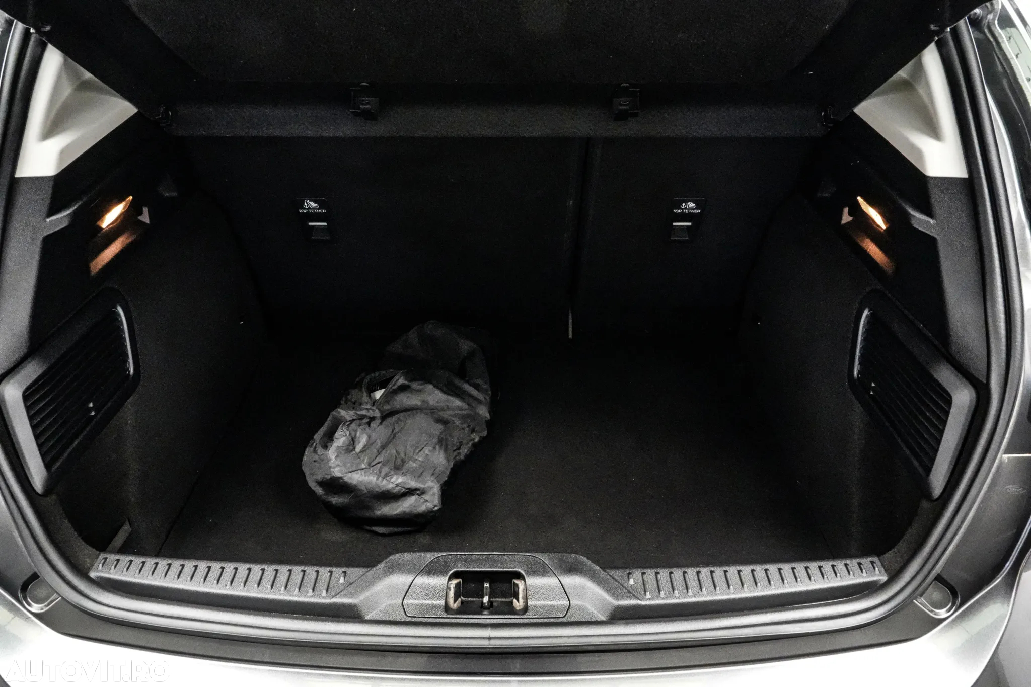 Ford Focus 1.0 EcoBoost Titanium - 24
