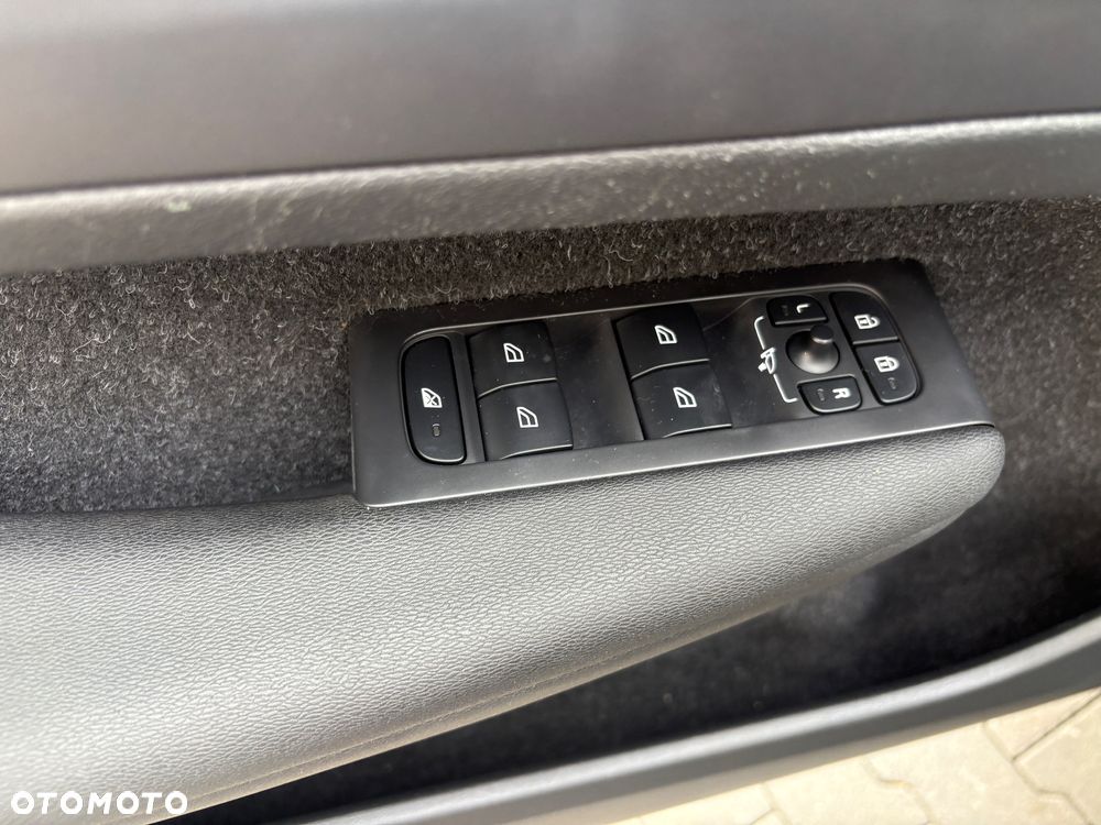 Volvo XC 40 - 34