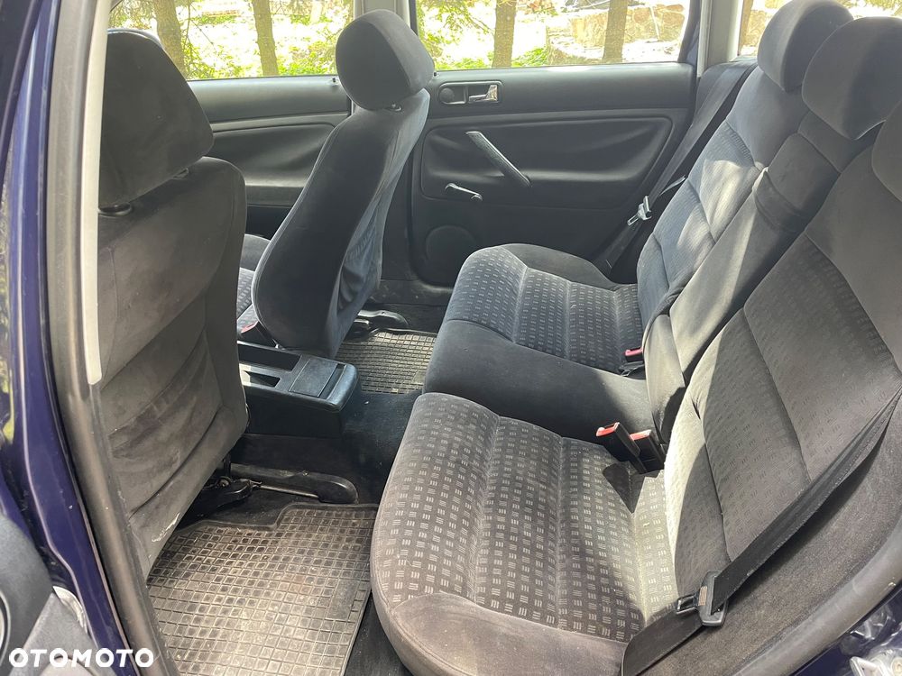 Volkswagen Passat - 5