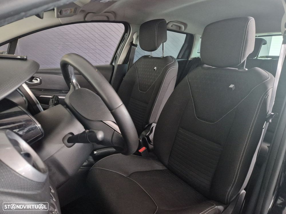 Renault Clio Sport Tourer 0.9 TCe Limited - 10