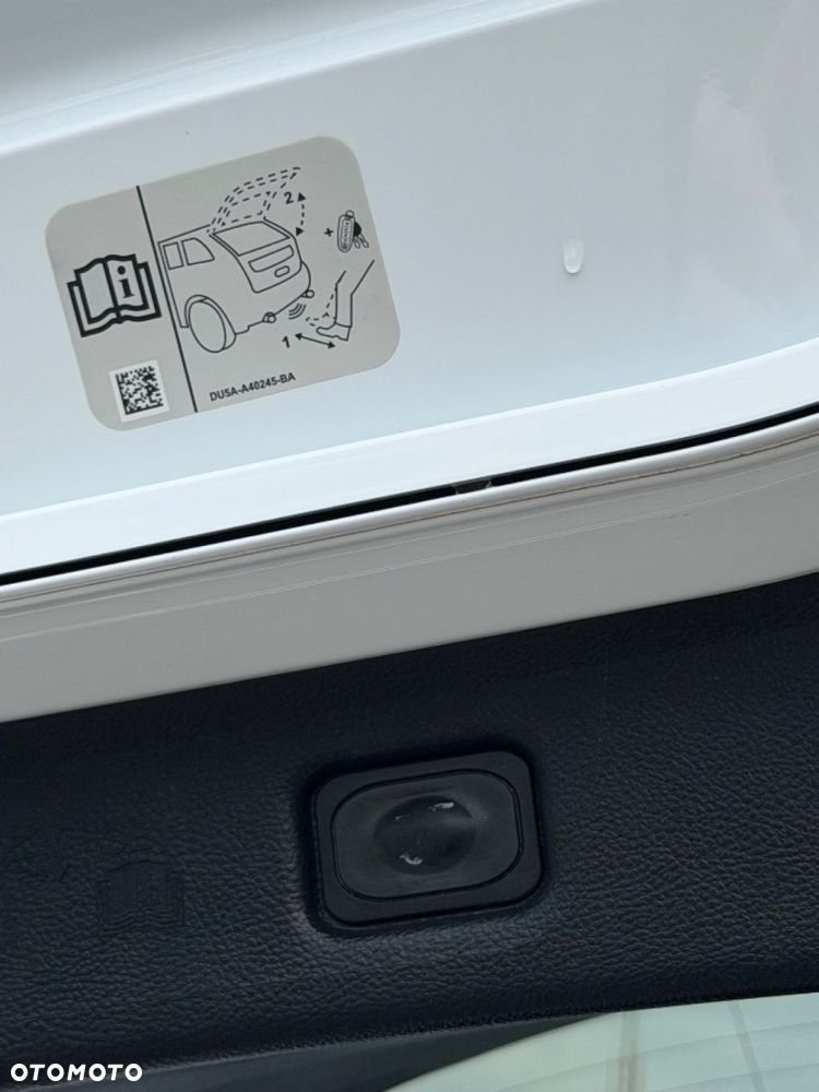 Ford S-Max - 11