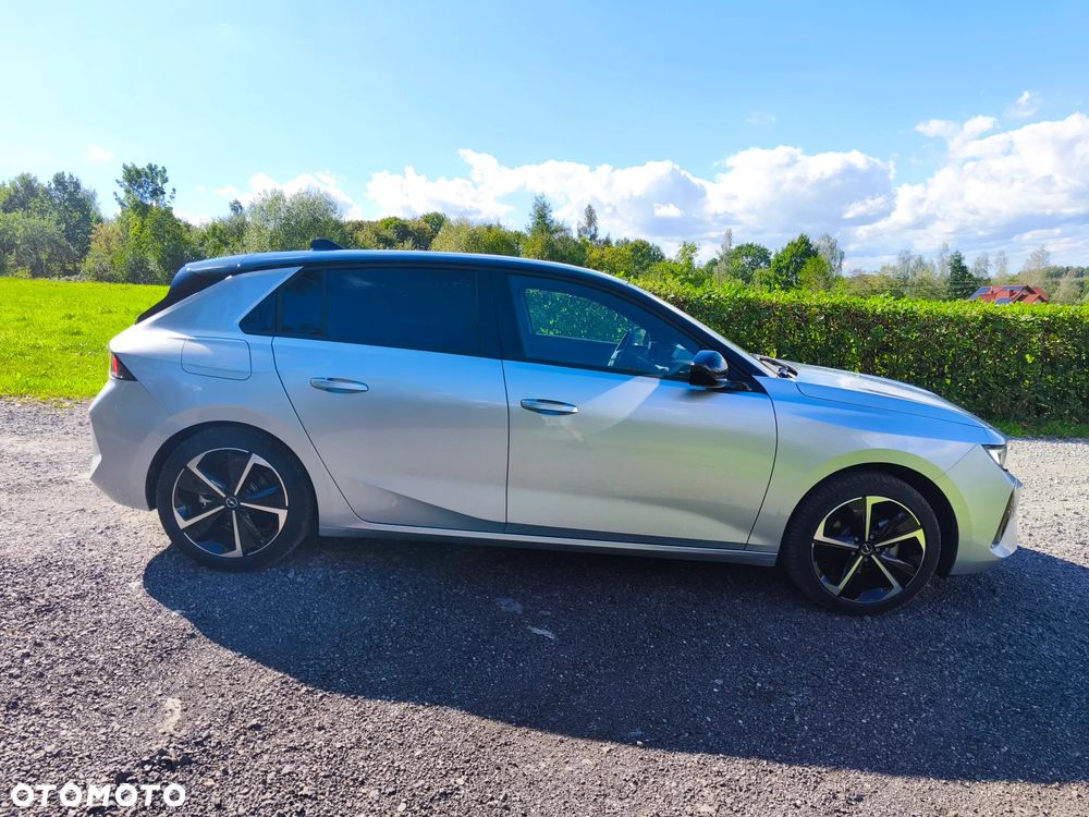 Opel Astra 1.2 T GS Line S&S - 4