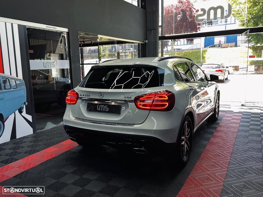 Mercedes-Benz GLA 200 CDI Aut. - 12