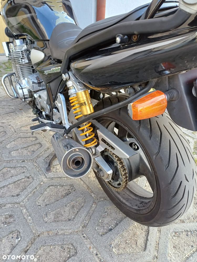 Yamaha XJR - 16