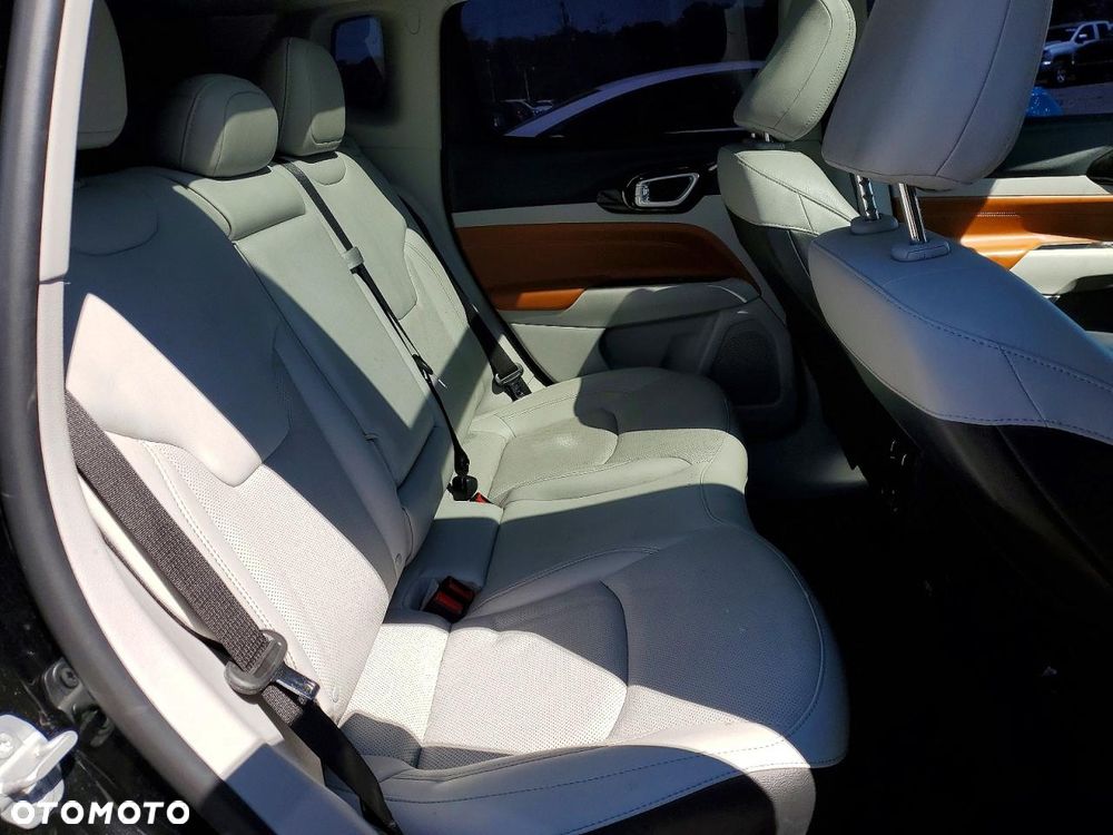 Jeep Compass - 10