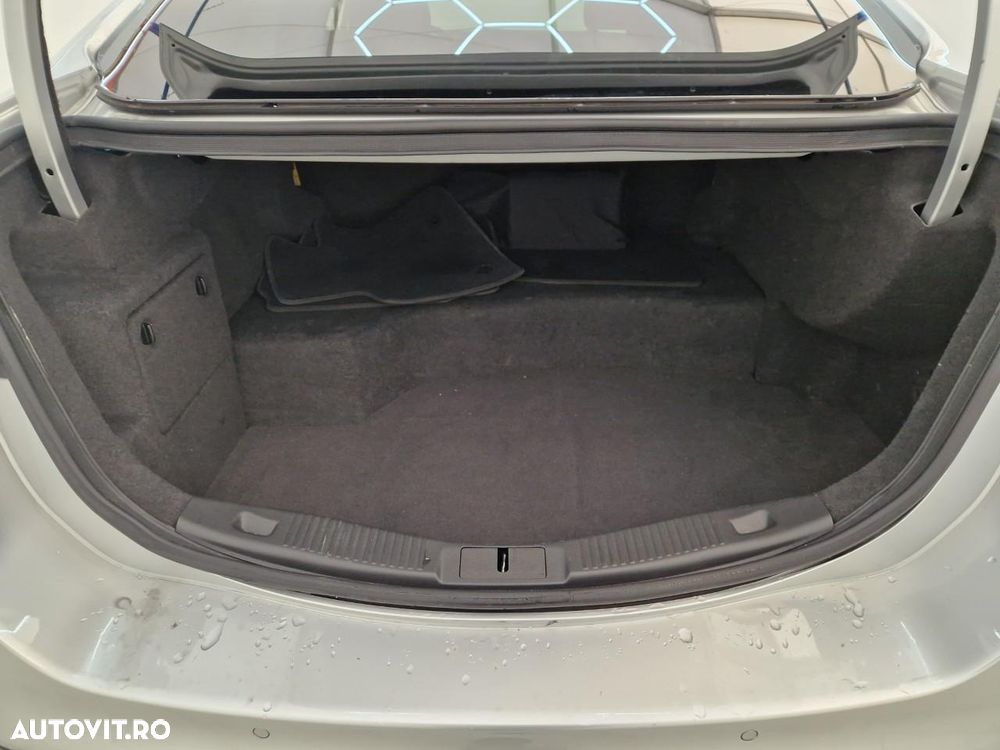 Ford Mondeo 2.0 HEV Titanium - 8