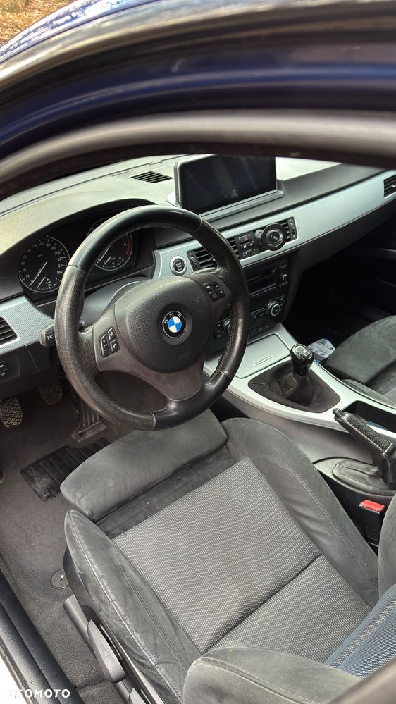 BMW Seria 3 320d - 10