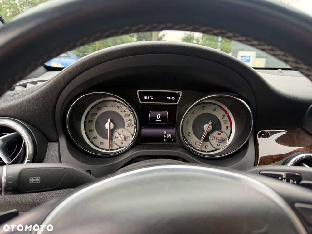Mercedes-Benz CLA 250 7G-DCT AMG Line - 31