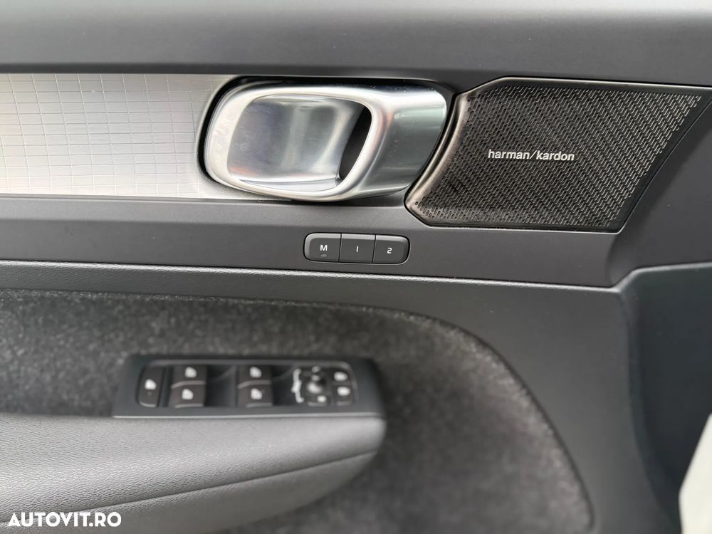 Volvo XC 40 D4 AWD Geartronic Momentum - 13