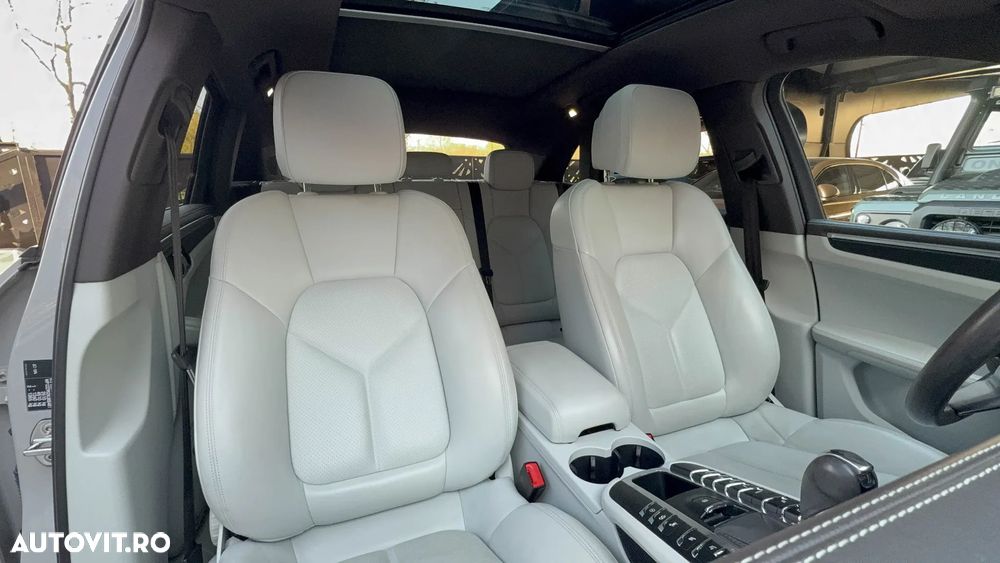 Porsche Macan Standard - 14