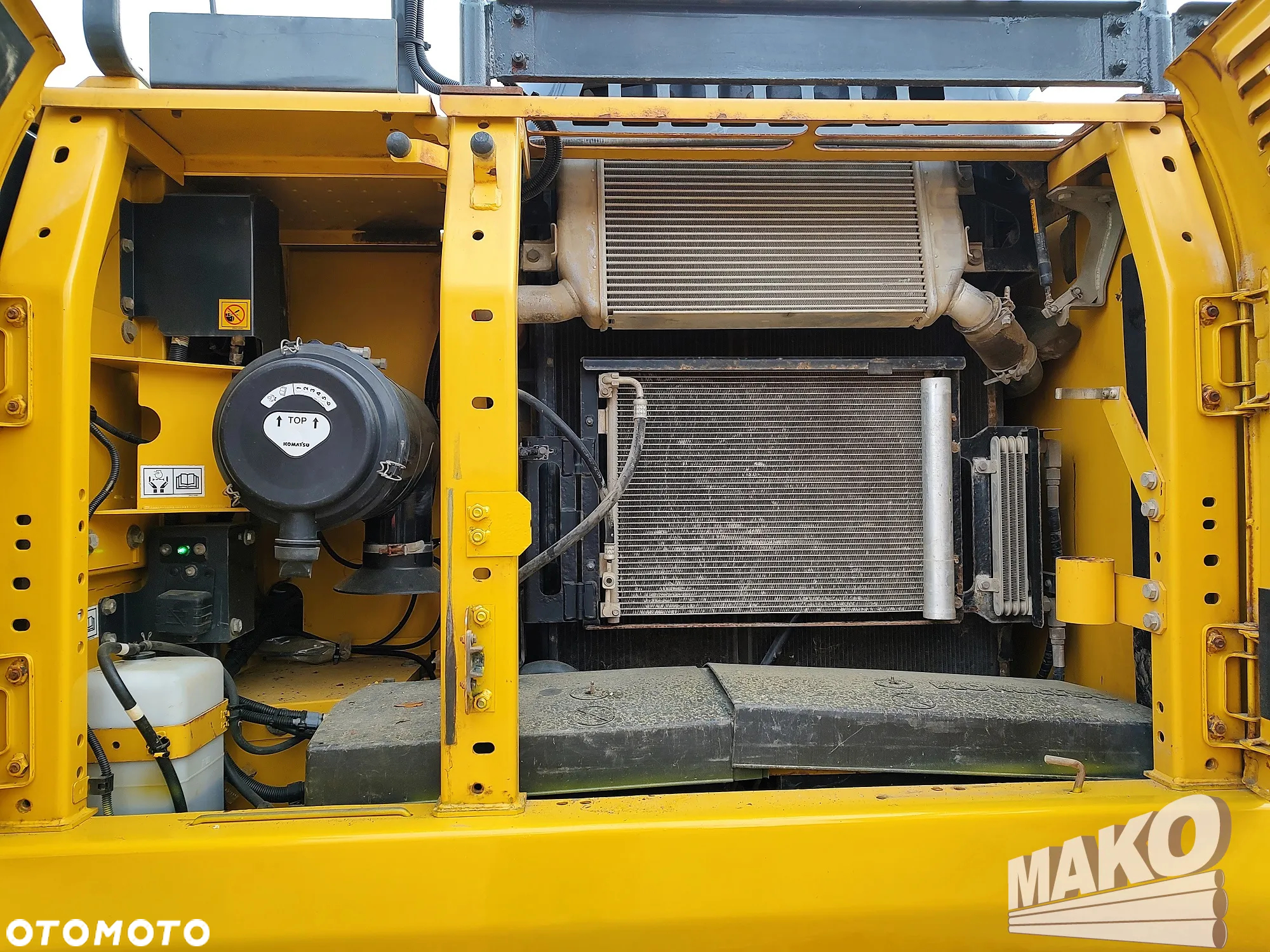 Komatsu PC210 LC-10 - 14