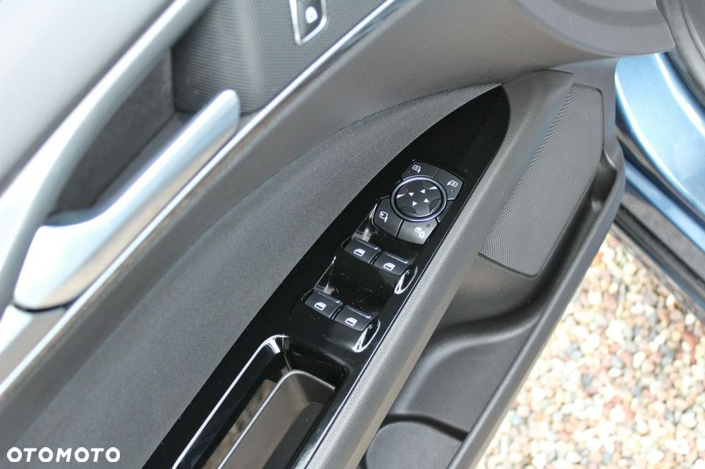 Ford Mondeo - 7