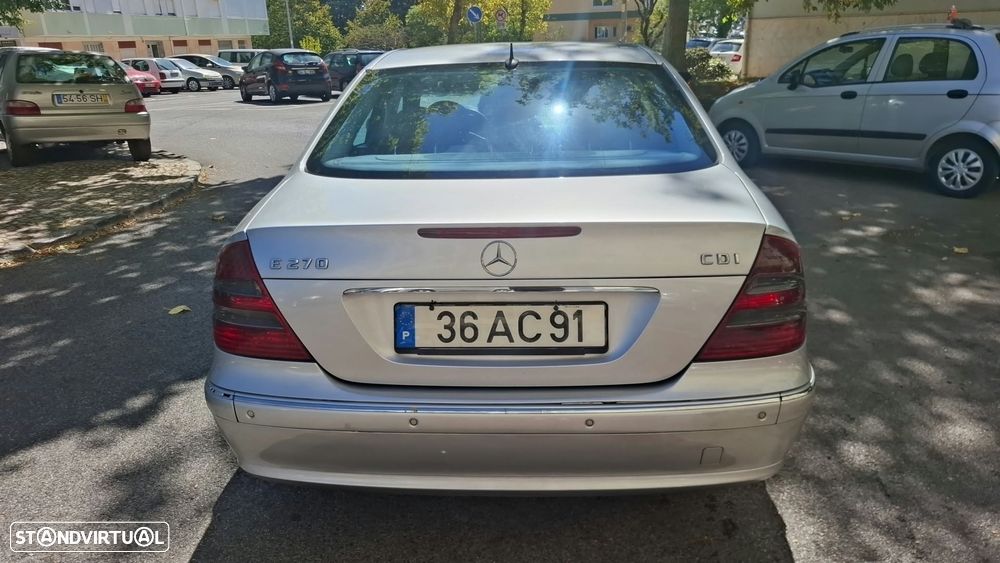 Mercedes-Benz E 270 - 5
