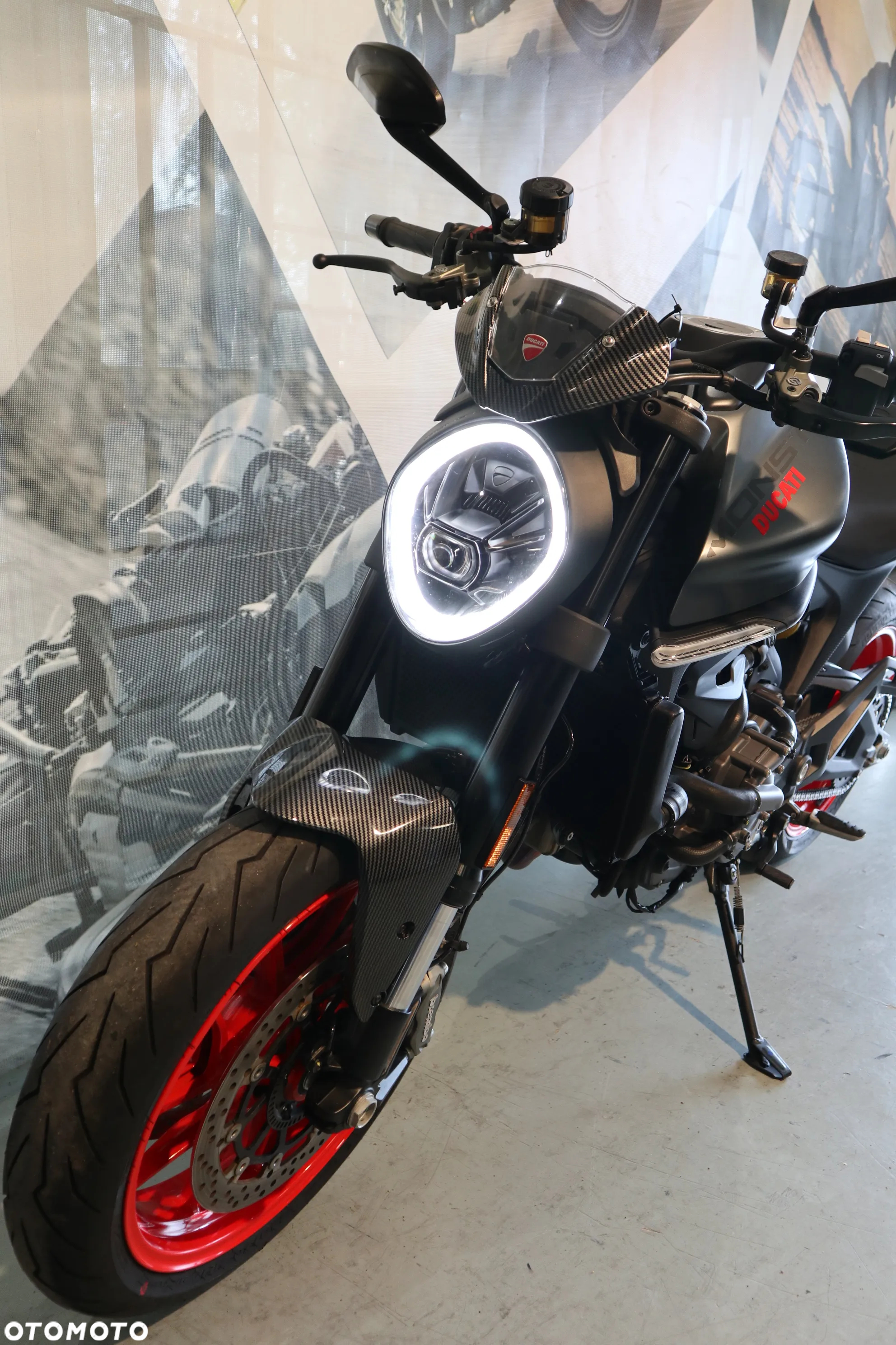 Ducati Monster - 4