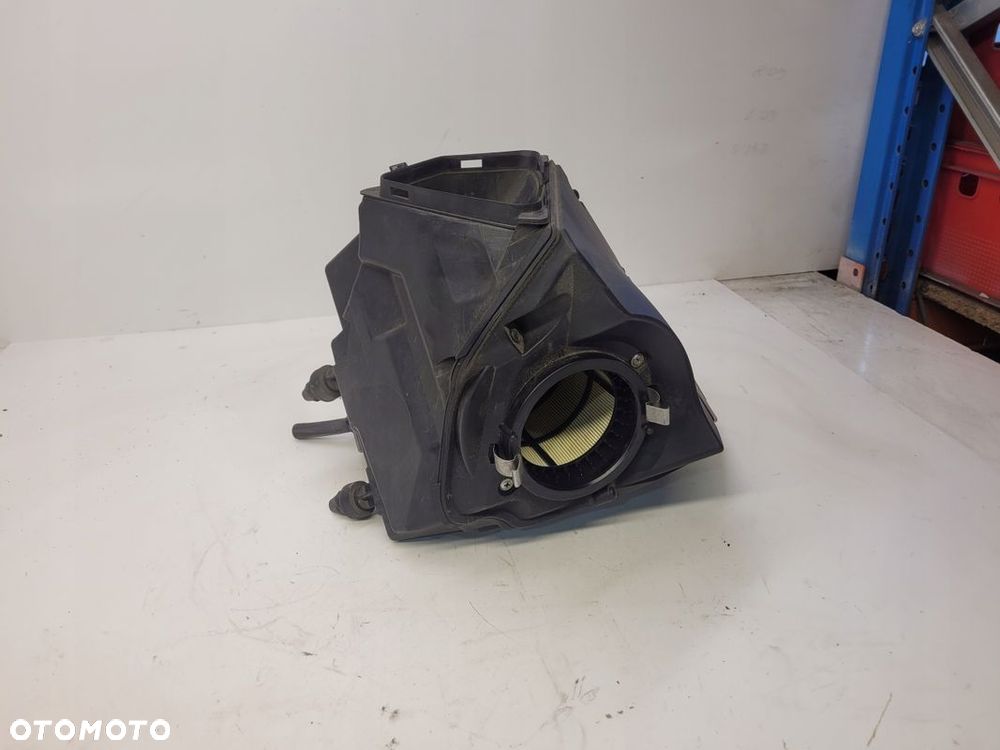 OBUDOWA FILTRA POWIETRZA AUDI A4 A5 Q5 8K0133837B - 2