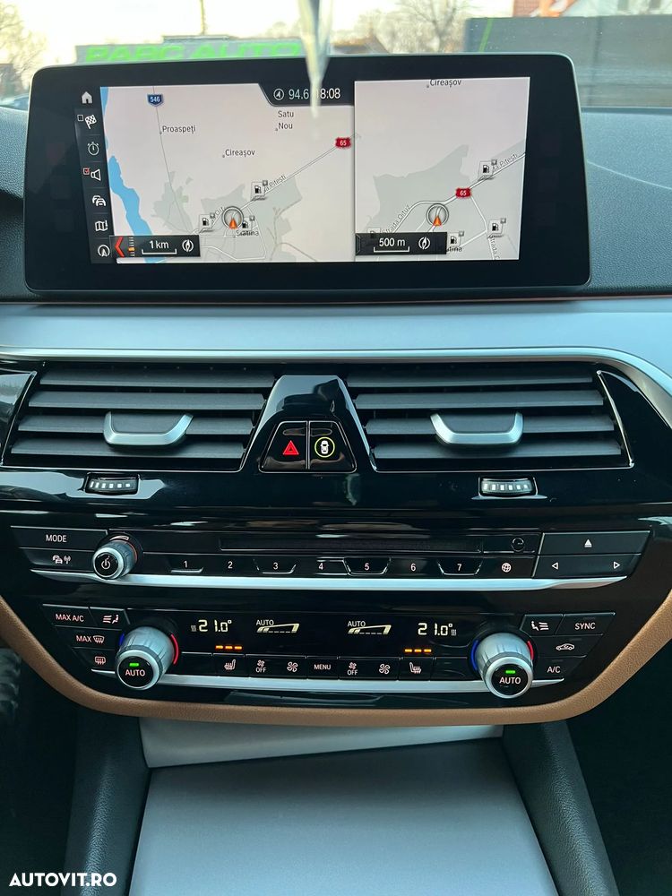 BMW Seria 5 530i Aut. Luxury Line - 28