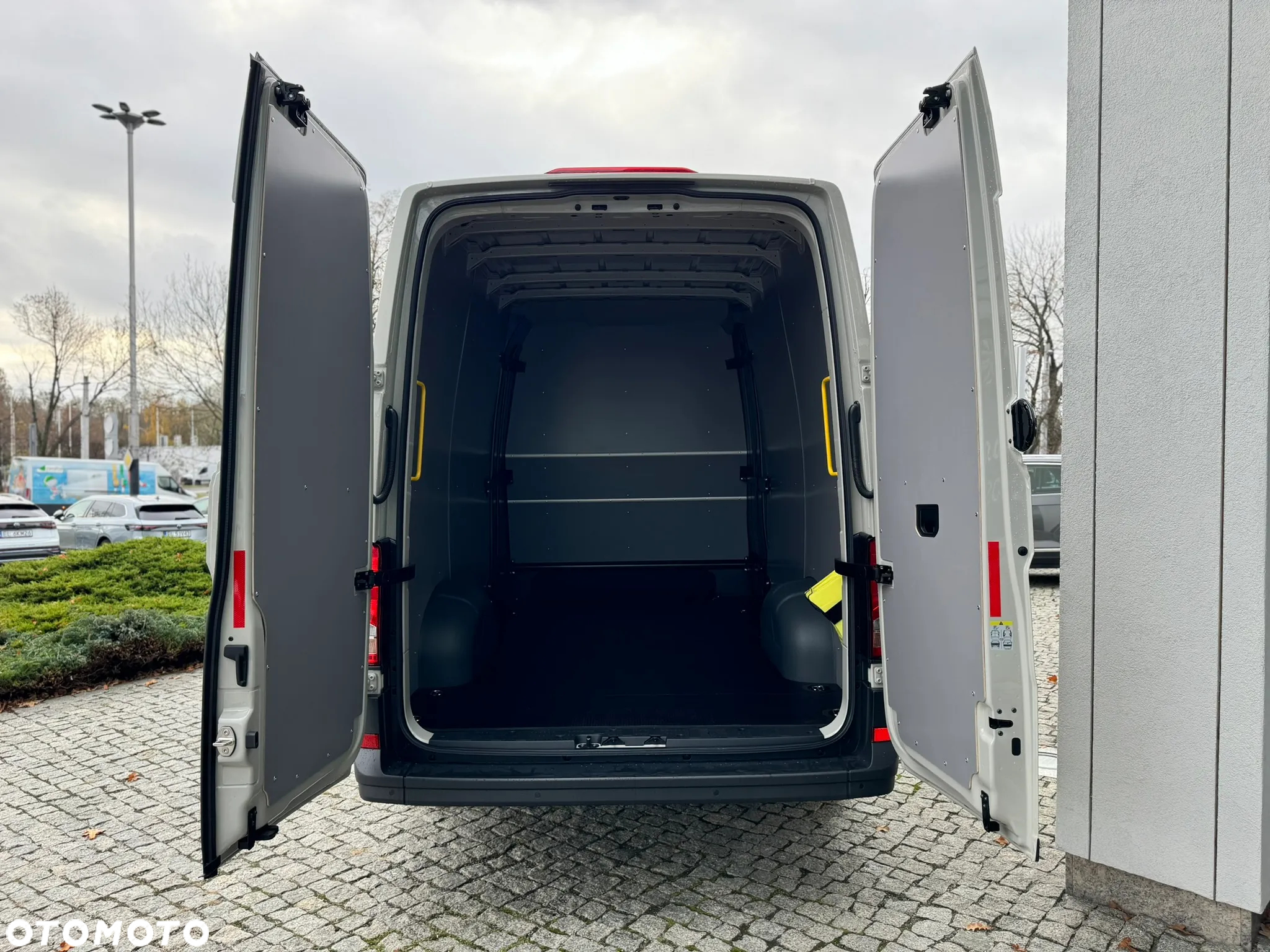 Volkswagen Crafter Maxi Furgon - 8