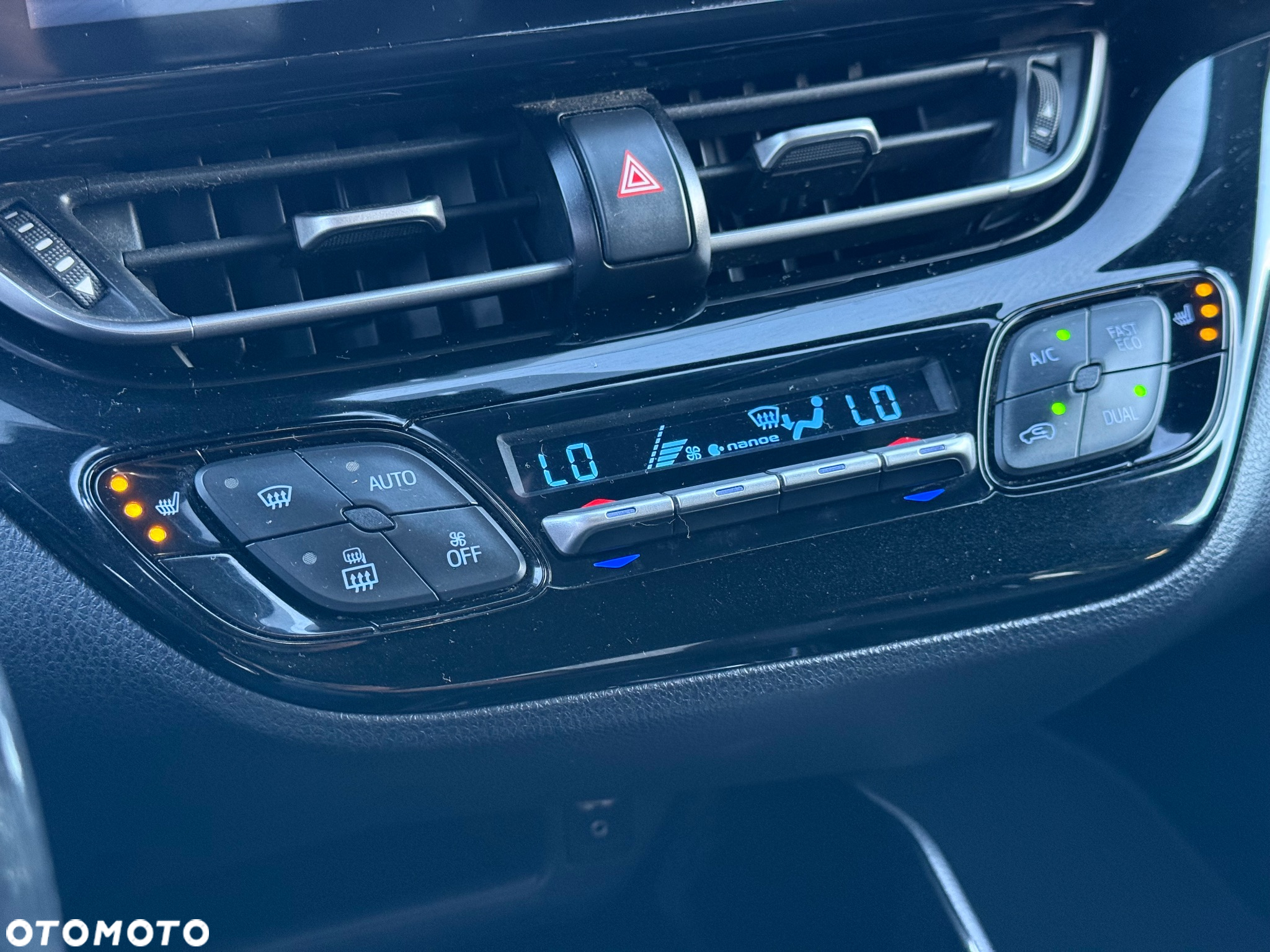 Toyota C-HR 1.8 Hybrid Premium - 28