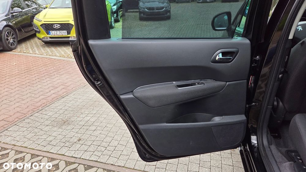 Peugeot 5008 HDI 150 Allure - 22