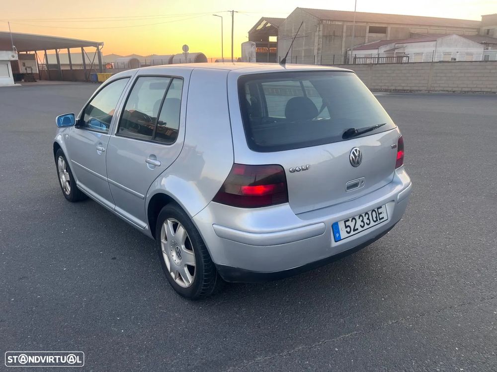 VW Golf 1.9 TDi Highline - 4