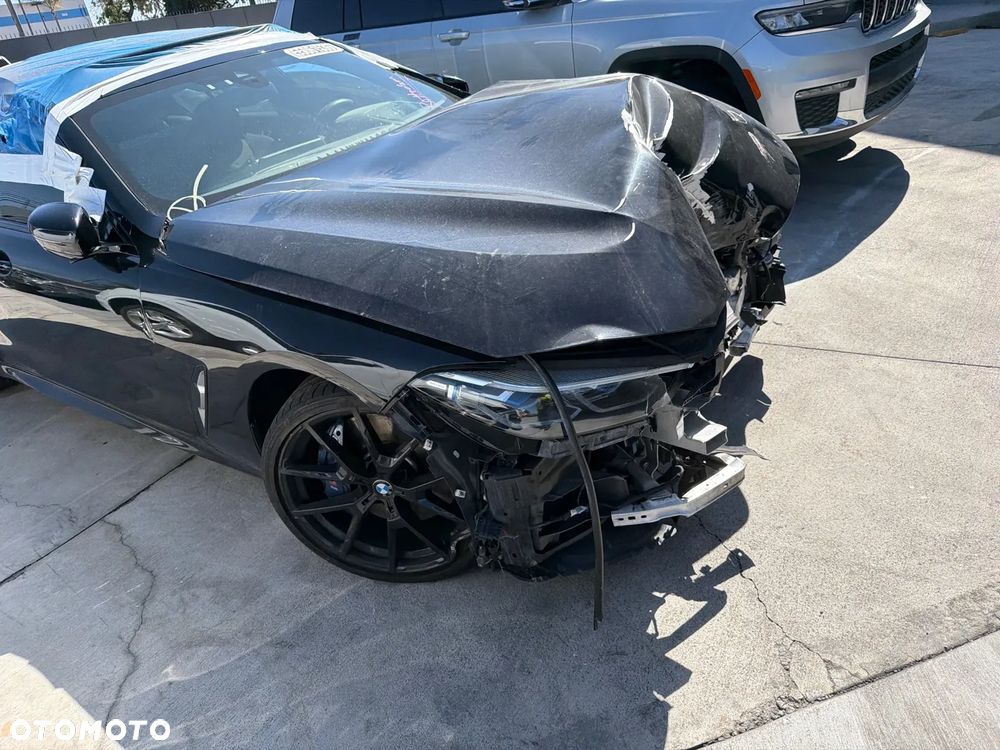 BMW Seria 8 - 9