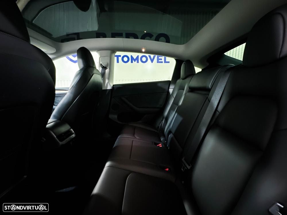Tesla Model Y Long Range Dual Motor AWD - 10