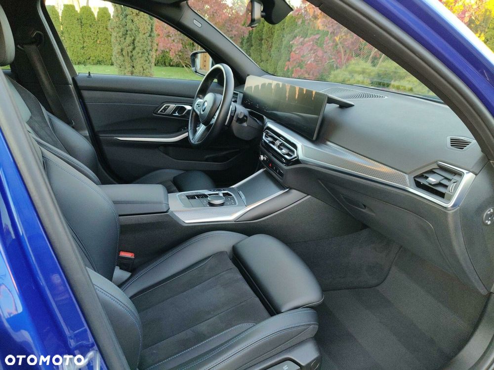 BMW Seria 3 320i M Sport - 27