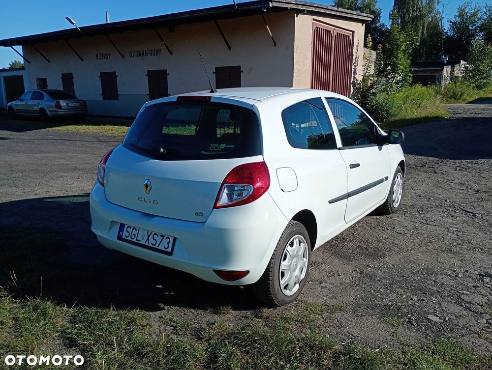Renault Clio - 7