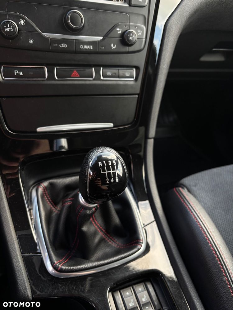 Ford Mondeo 2.0 EcoBoost Titanium S - 25