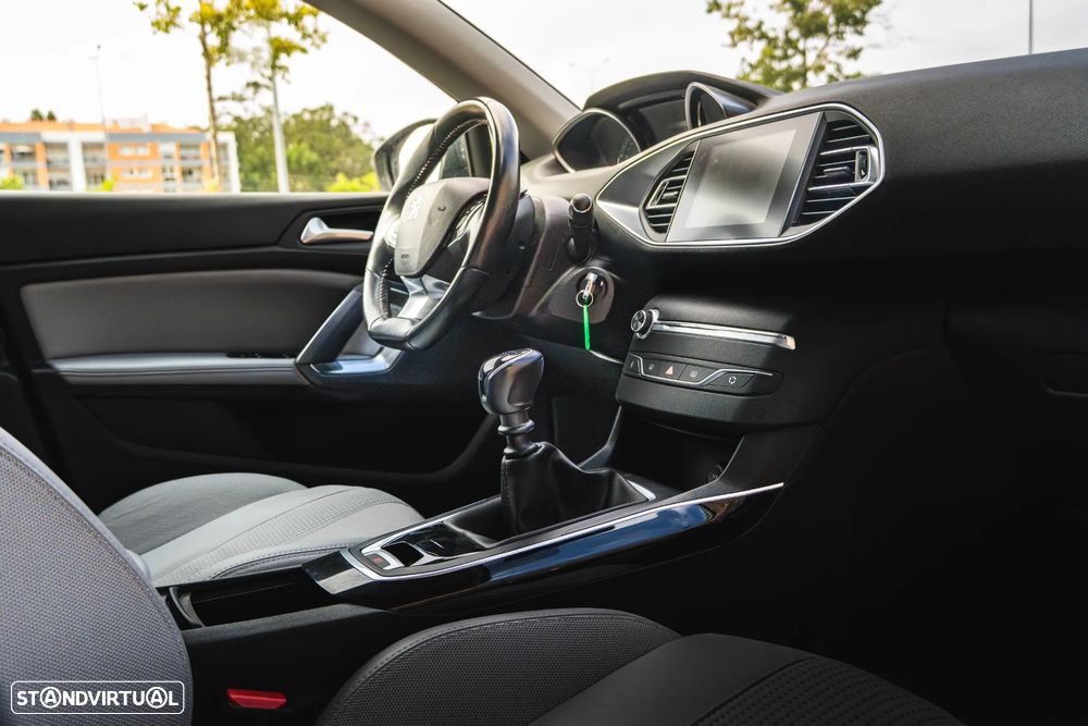 Peugeot 308 SW - 21