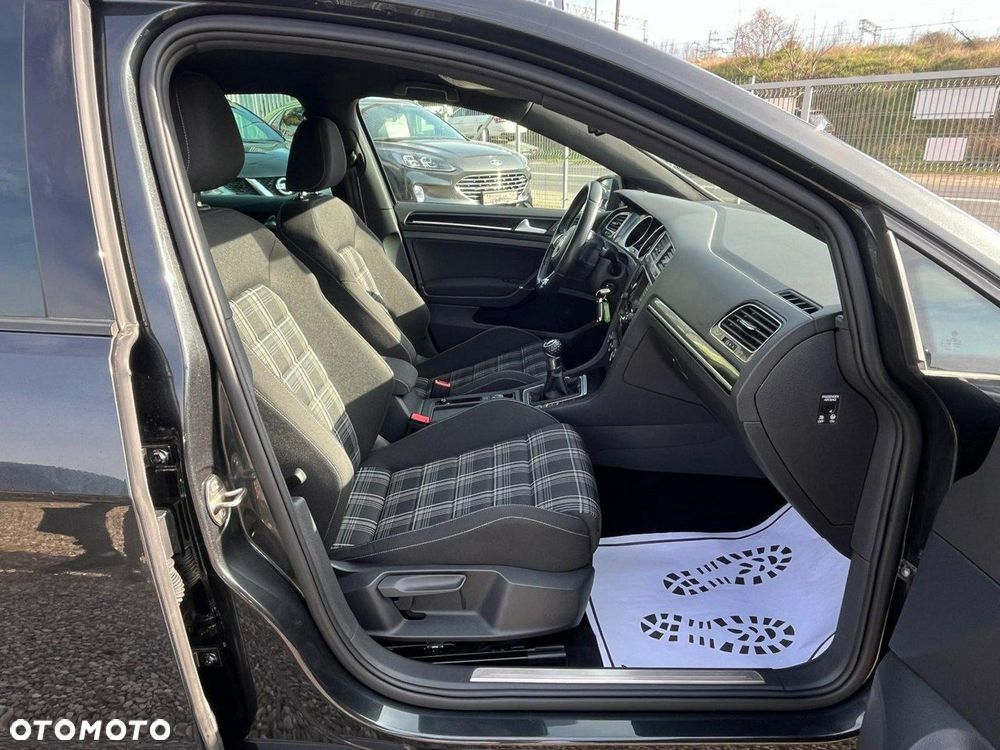 Volkswagen Golf 2.0 TDI BMT GTD - 8